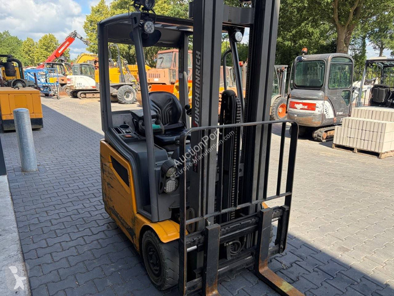 Jungheinrich  Forklift