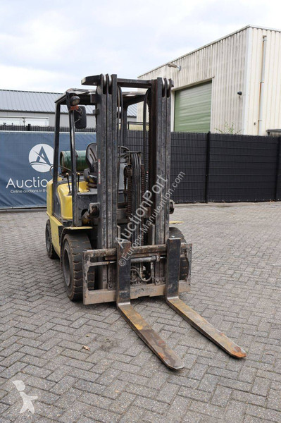 Hyundai 33L-7A Forklift