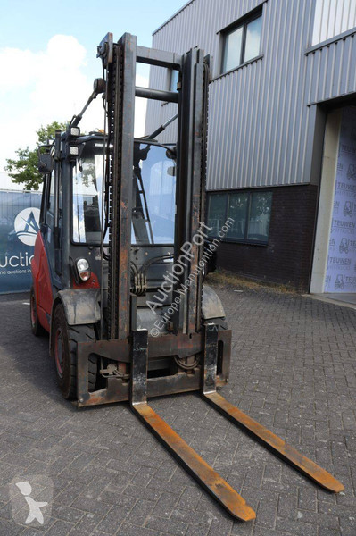 Carretilla elevadora Linde 02