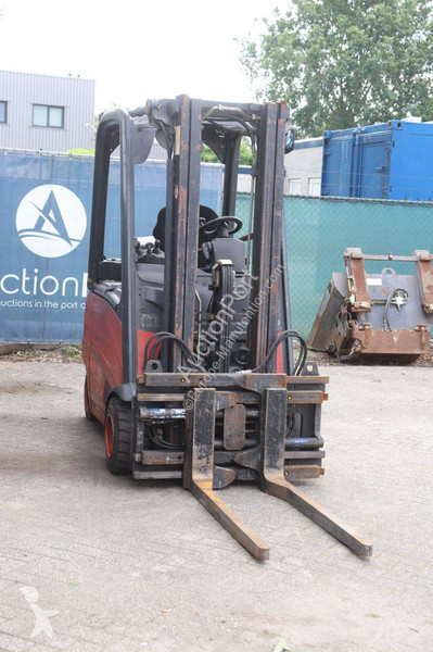 Stivuitor Linde 01