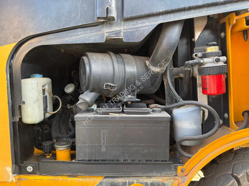 رافعة شوكية JCB TLT30