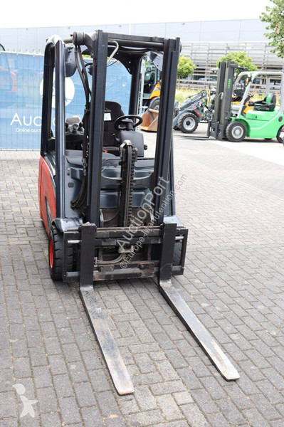 Chariot élévateur Linde E16L02