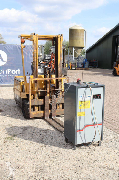 Wózek podnośnikowy Komatsu FB15M-1