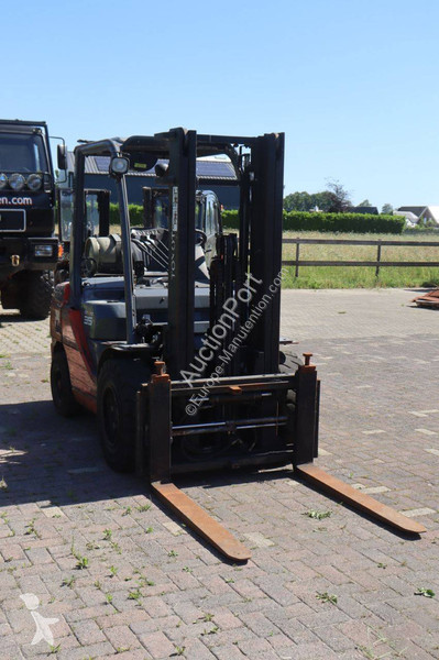 Carretilla elevadora Toyota 02