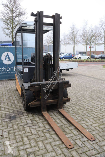 Chariot élévateur Still R60-40