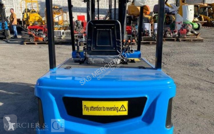 Empilhador elevador  chariot elevateur frontal...