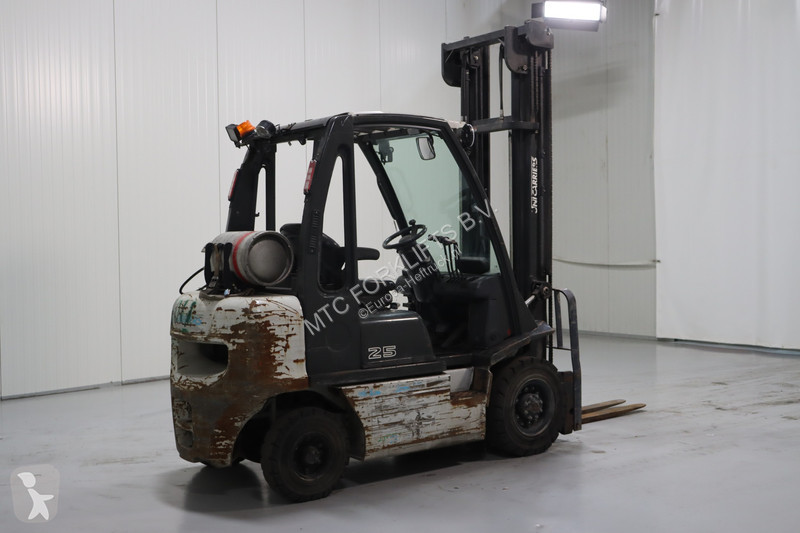 Chariot élévateur Nissan U1D2A25LQ