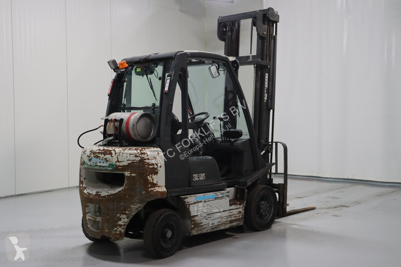 Chariot élévateur Nissan U1D2A25LQ