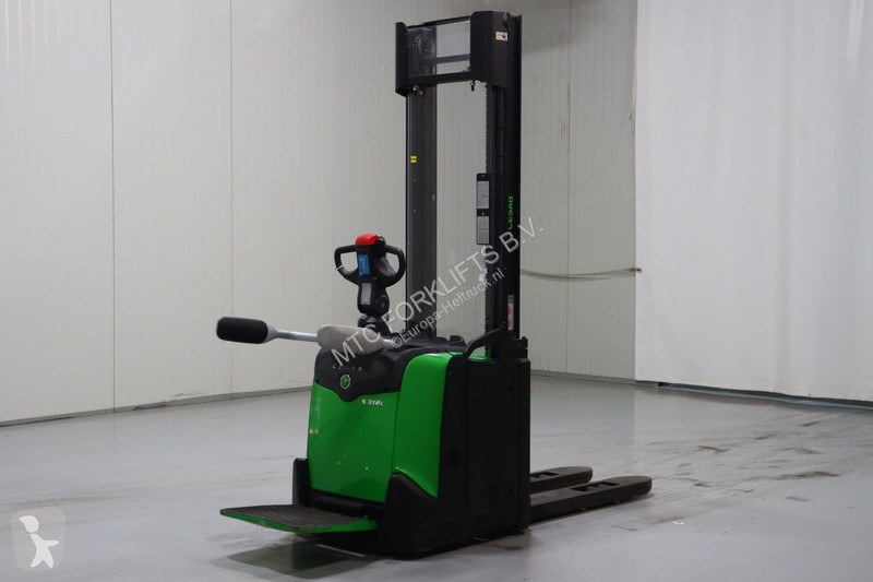 Chariot élévateur Cesab S312L