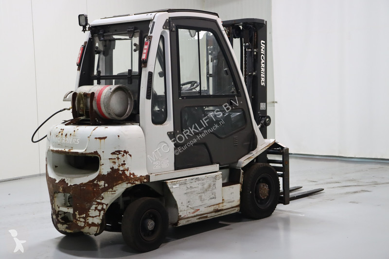 Chariot élévateur Nissan U1D2A25LQ
