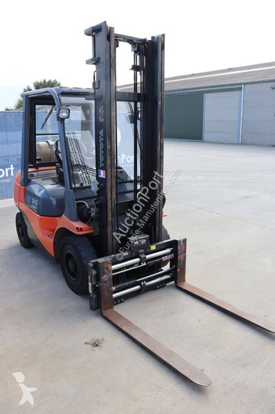 Кар Toyota 42-7FGF25