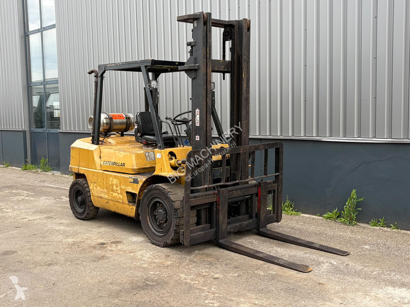 Кар Caterpillar GP40