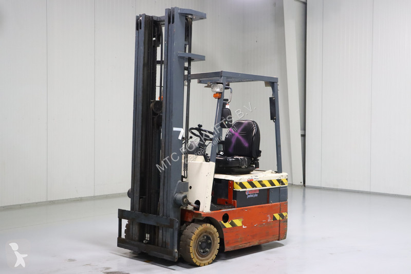 Empilhador elevador Nissan 1N1L15Q