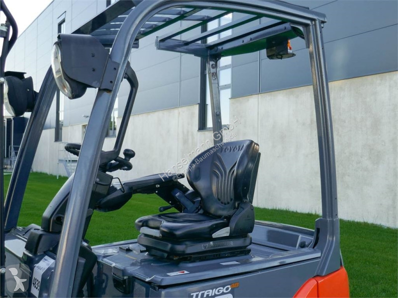 Teleskopický manipulátor Toyota 02-8FBE20T