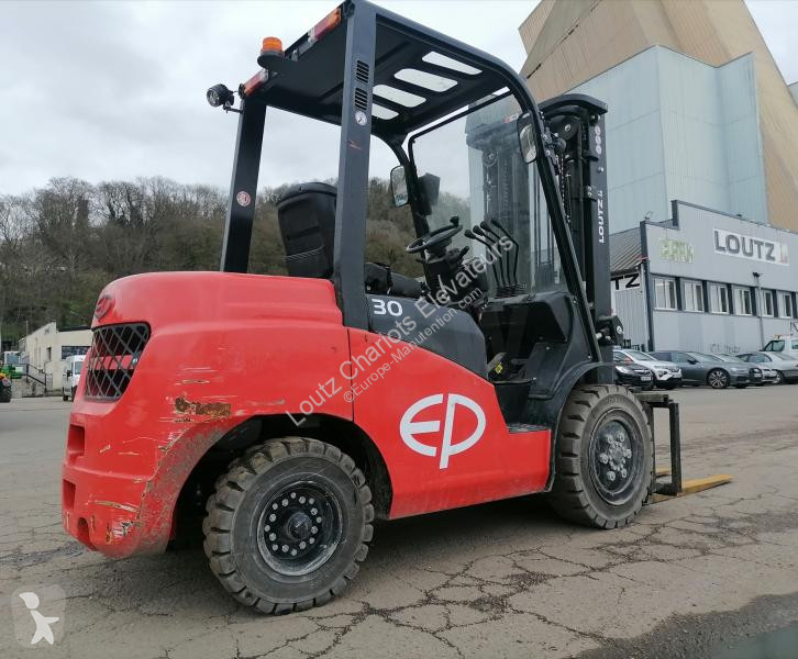 Teleskopický manipulátor   CPCD30T8