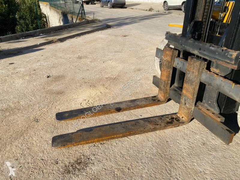 رافعة شوكية Caterpillar DP80