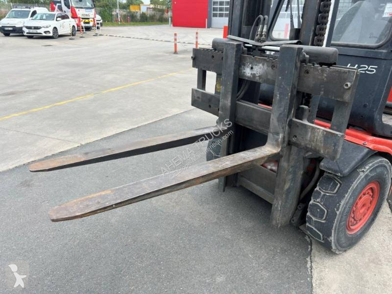 Chariot élévateur Fenwick C H25T - 03