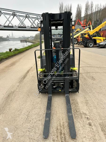 Chariot élévateur Clark  S25L