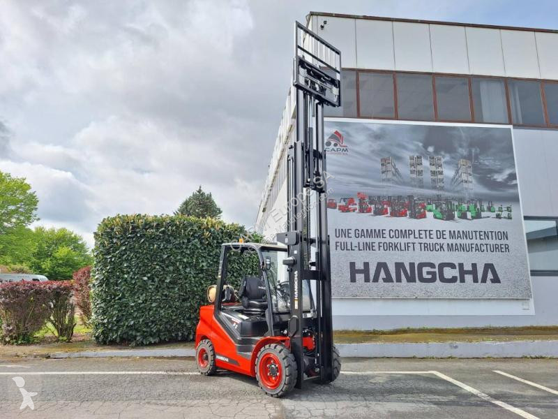 Teleskopický manipulátor Hangcha G-2