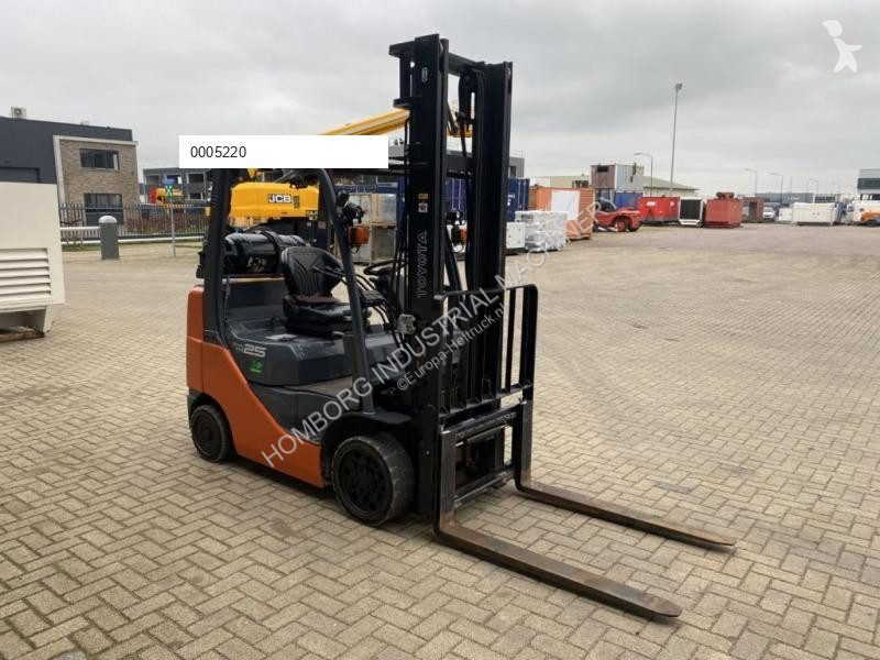 Carrello elevatore Toyota 8FGCU25 2.5 ton...