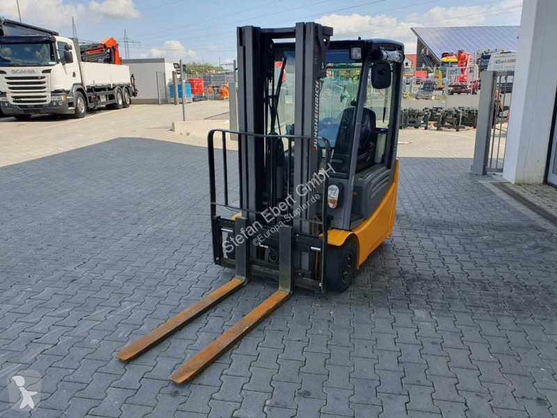 Stivuitor Jungheinrich EFG 215 / Triplex:...