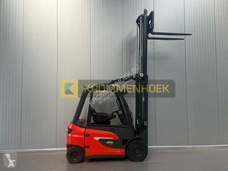 Teleskopický manipulátor Linde E 30 Demo