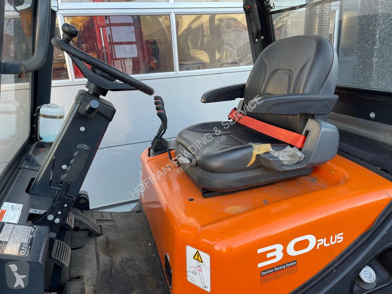 Stivuitor Doosan D30GP