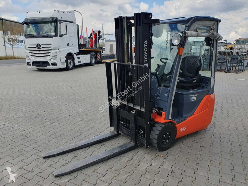 رافعة شوكية Toyota 8FBET15 / Triplex: 4.30m /...