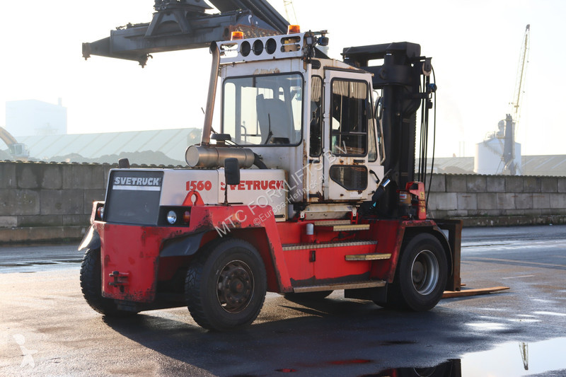 رافعة شوكية Svetruck 1560-35