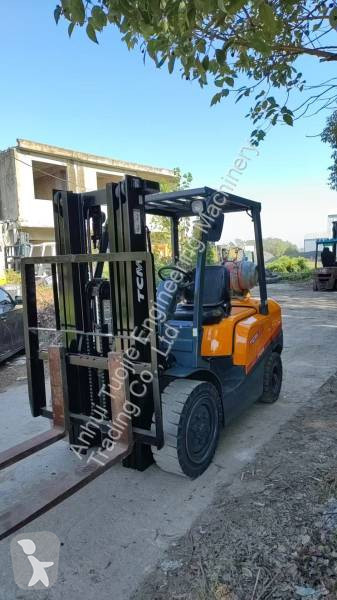 Vysokozdvižný vozík TCM 3-Ton