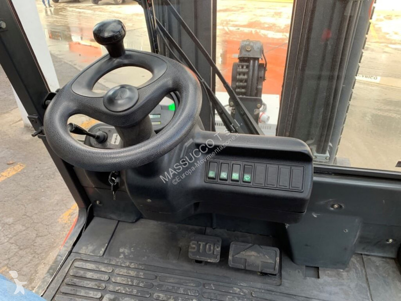 Vysokozdvižný vozík Linde E40P-02