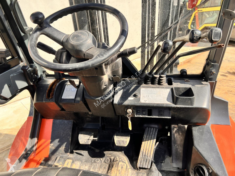رافعة شوكية Toyota 7FD 40
