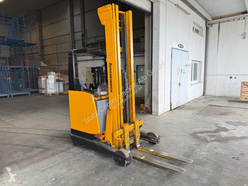 Retrak Jungheinrich   ETV 14 G - 710 DZ Triplex...