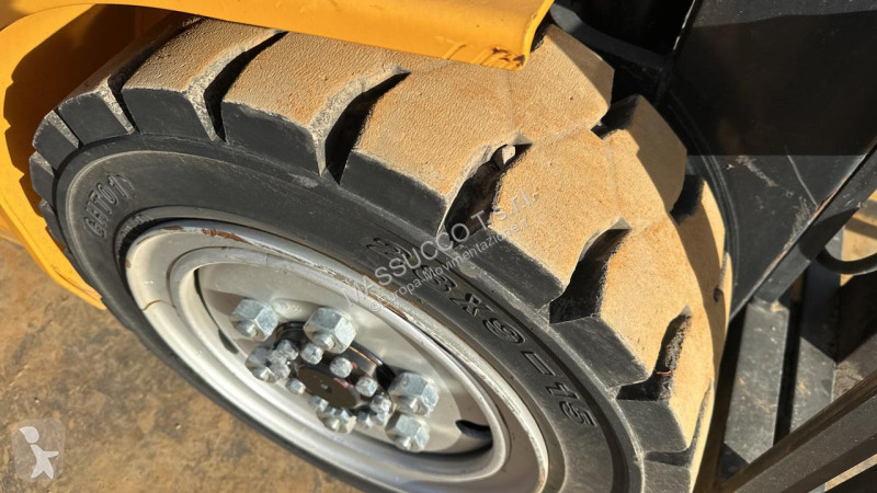 رافعة شوكية XCMG FD35T