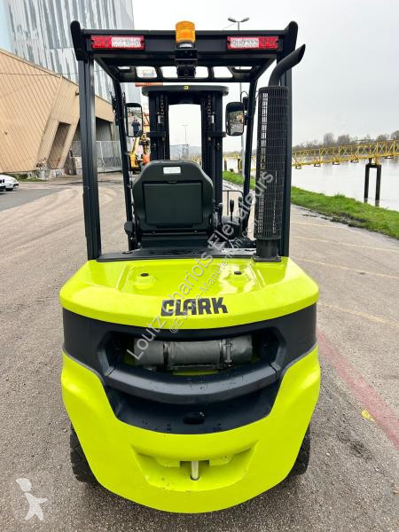 Кар Clark  S30D