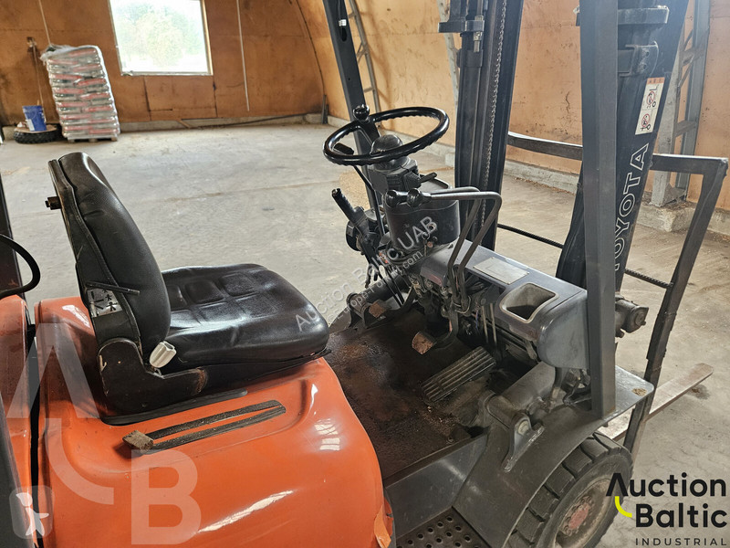 Автопогрузчик Toyota 02-6FGL15