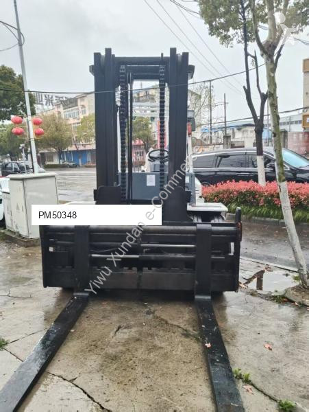رافعة شوكية TCM FD100