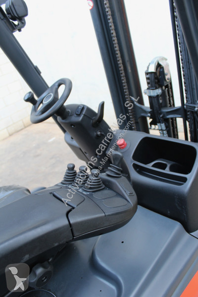 رافعة شوكية Linde