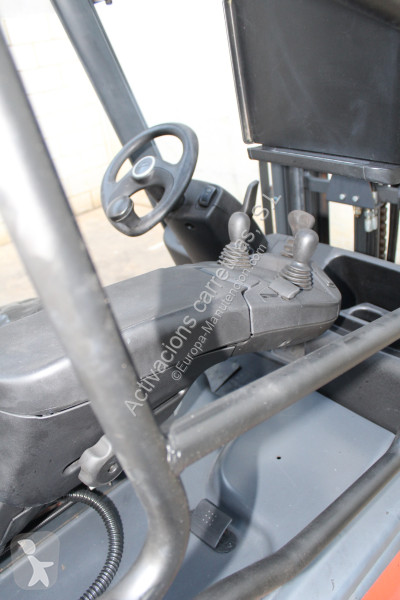 رافعة شوكية Linde