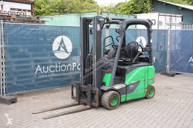 Stivuitor Linde 02