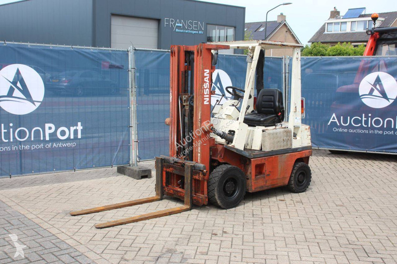 Chariot élévateur Nissan EH01A15U