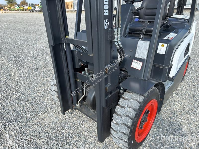 Навантажувач вилковий Bobcat D30NXP 3000 kg...