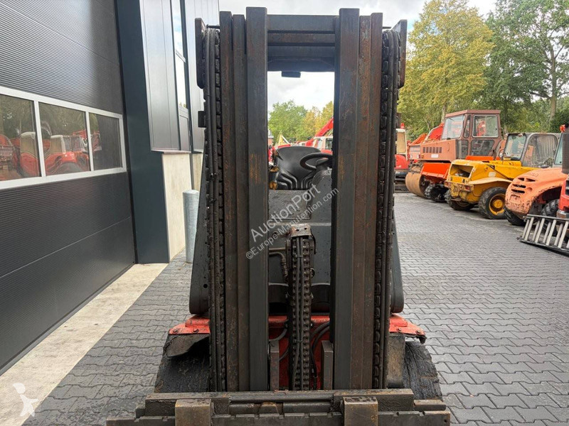 Linde D Forklift