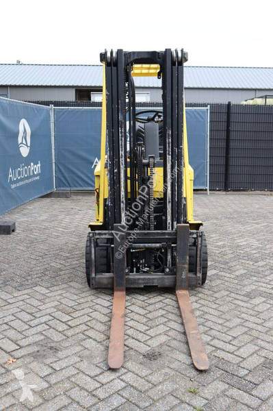 Hyster E3.00XM-847 Forklift