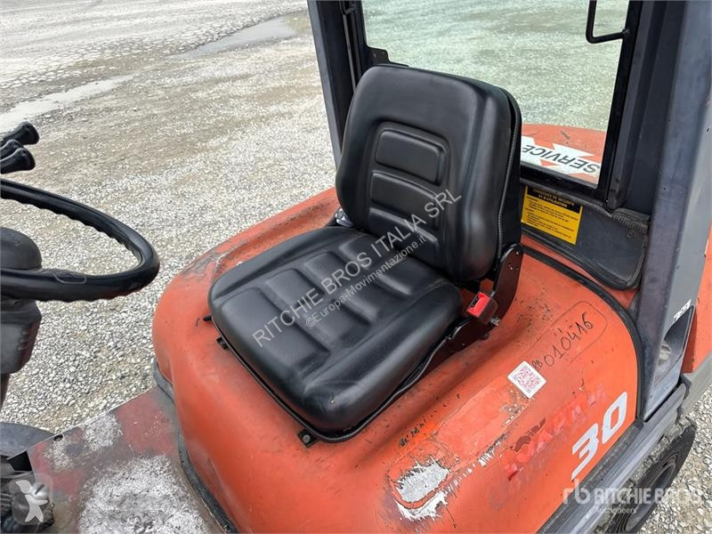 Emelőtargonca Toyota 02-6FDF30 2900 kg Forklift
