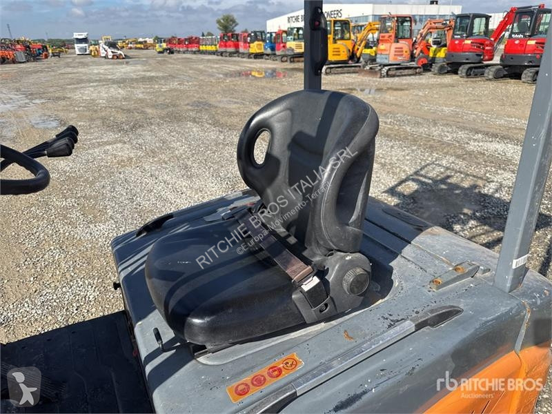 可升降式叉车  Eurocosmec CPD25F8 2500 kg Electric...