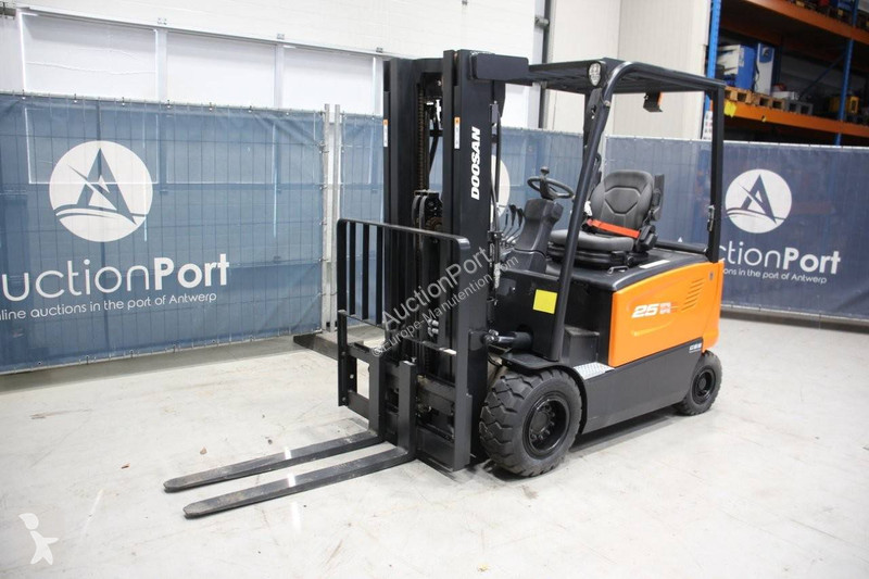 Chariot élévateur Doosan B25x-7plus