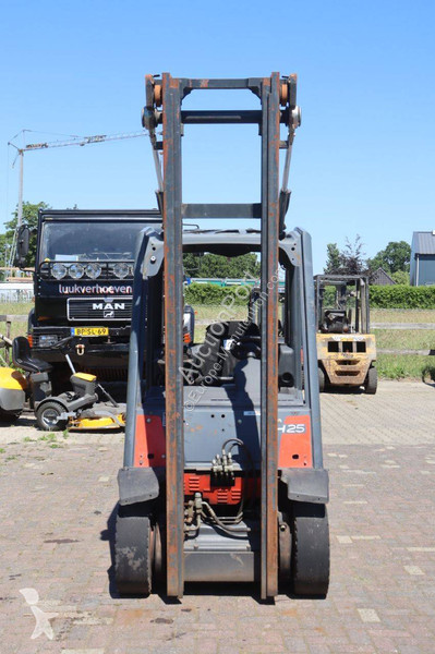 رافعة شوكية Linde M25T