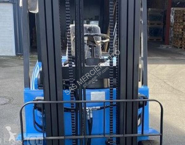 Stivuitor  chariot elevateur frontal electrique...