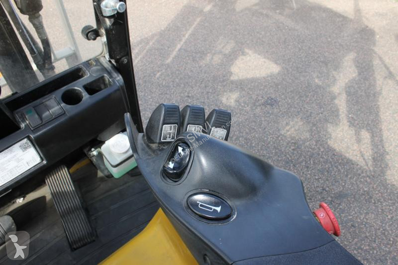 Chariot élévateur Yale  ERP16VF